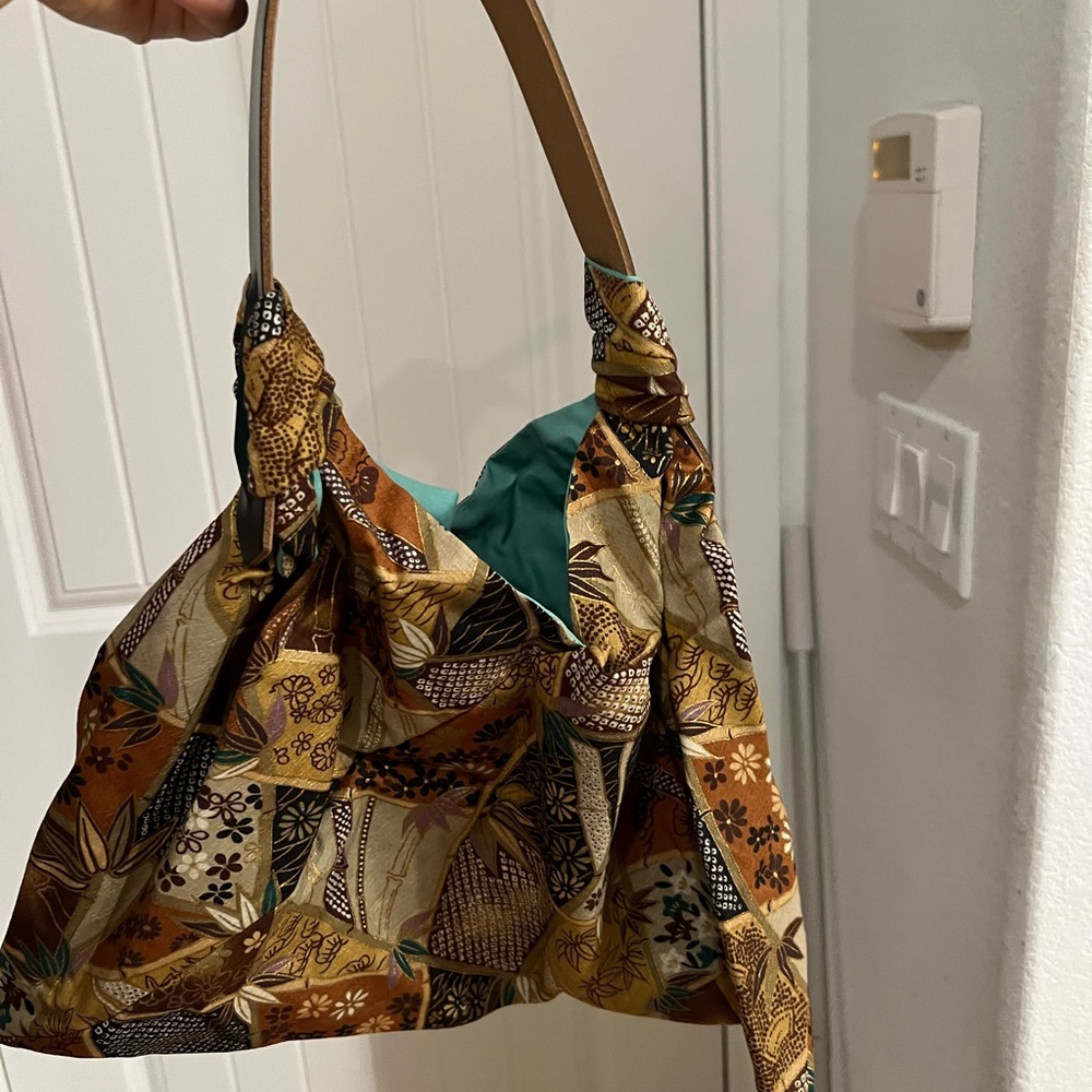 Japanese origami bag with leather handle